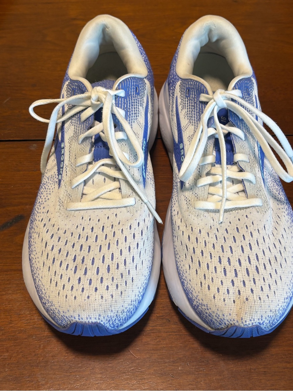 Brooks Women’s Ghost 16 Running Shoes White/Blue/Shell Size 12M Style1204071B152